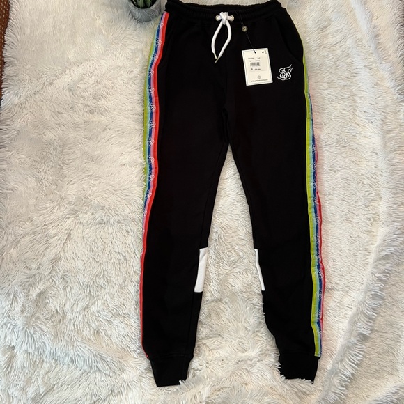 SIKSILK Follow the Movement Jogger Set - Picture 4 of 10